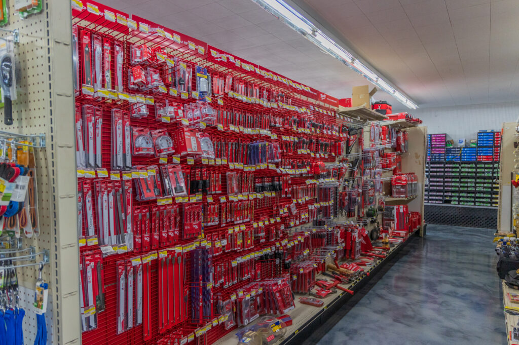 Milwaukee accessories isle